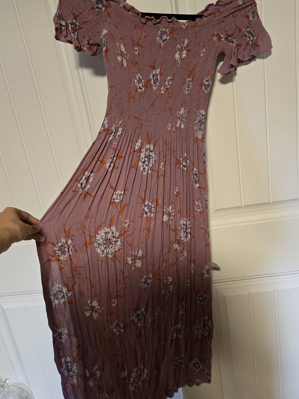 Kimchi Blue Mauve Floral Off-Shoulder Midi Dress
